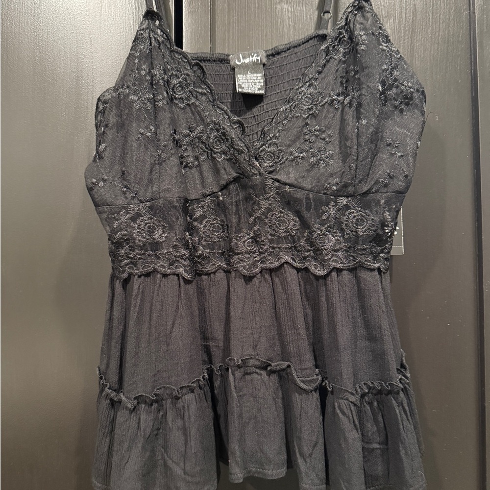 Black lace sketti strap